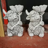 STONE HIGHLAND COW BIRDFEEDER